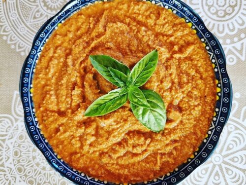 Chickpea Hummus with Sun-dried Tomatoes